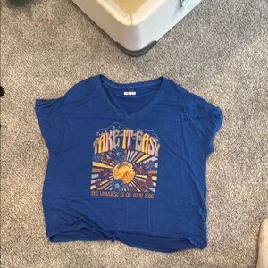 Maurices Blue Graphic Short Sleeve Tee